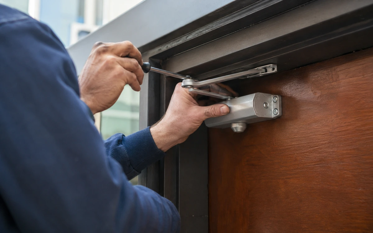 Door closer repair contractor